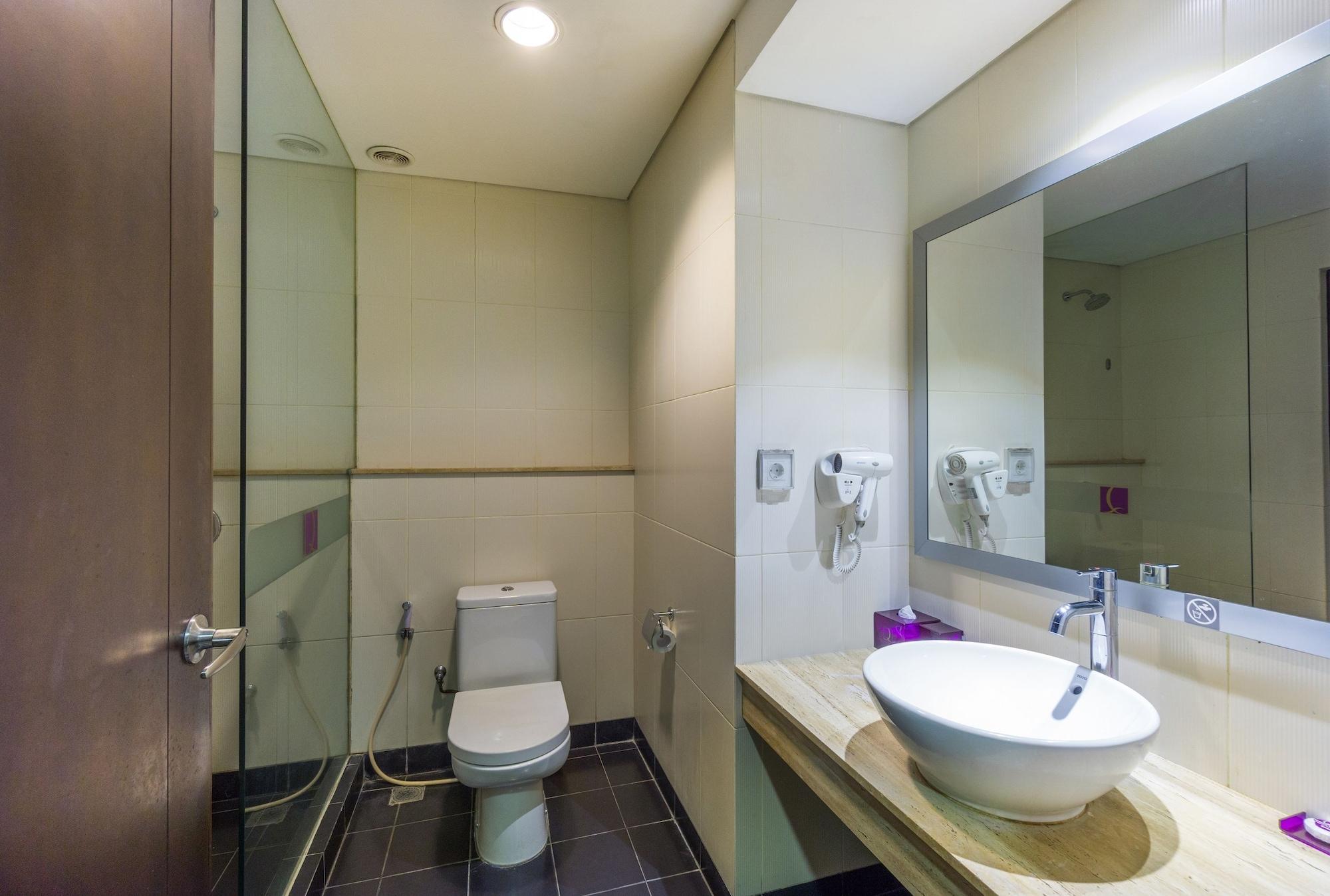 Quest Hotel Kuta By Aston Extérieur photo