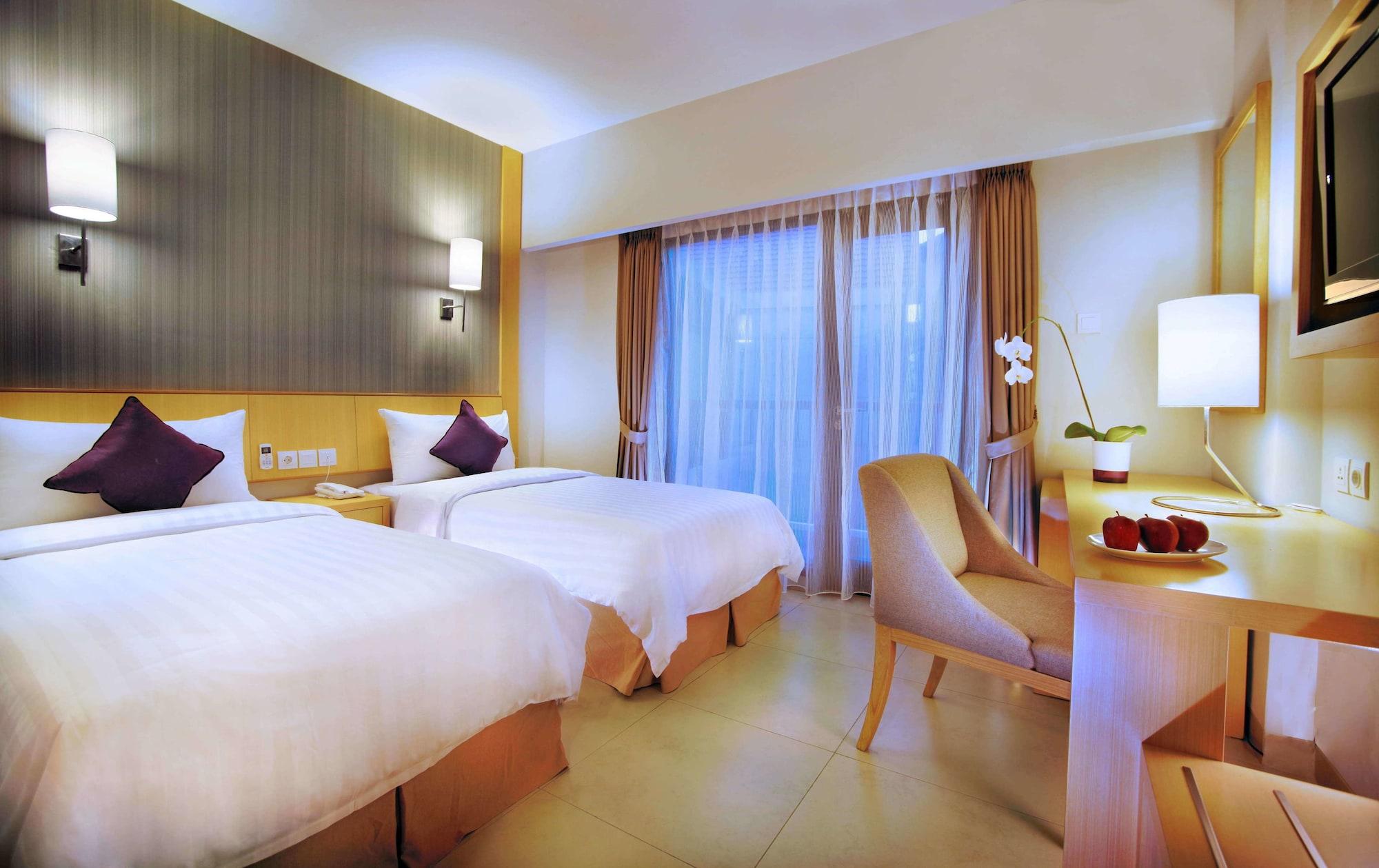 Quest Hotel Kuta By Aston Extérieur photo