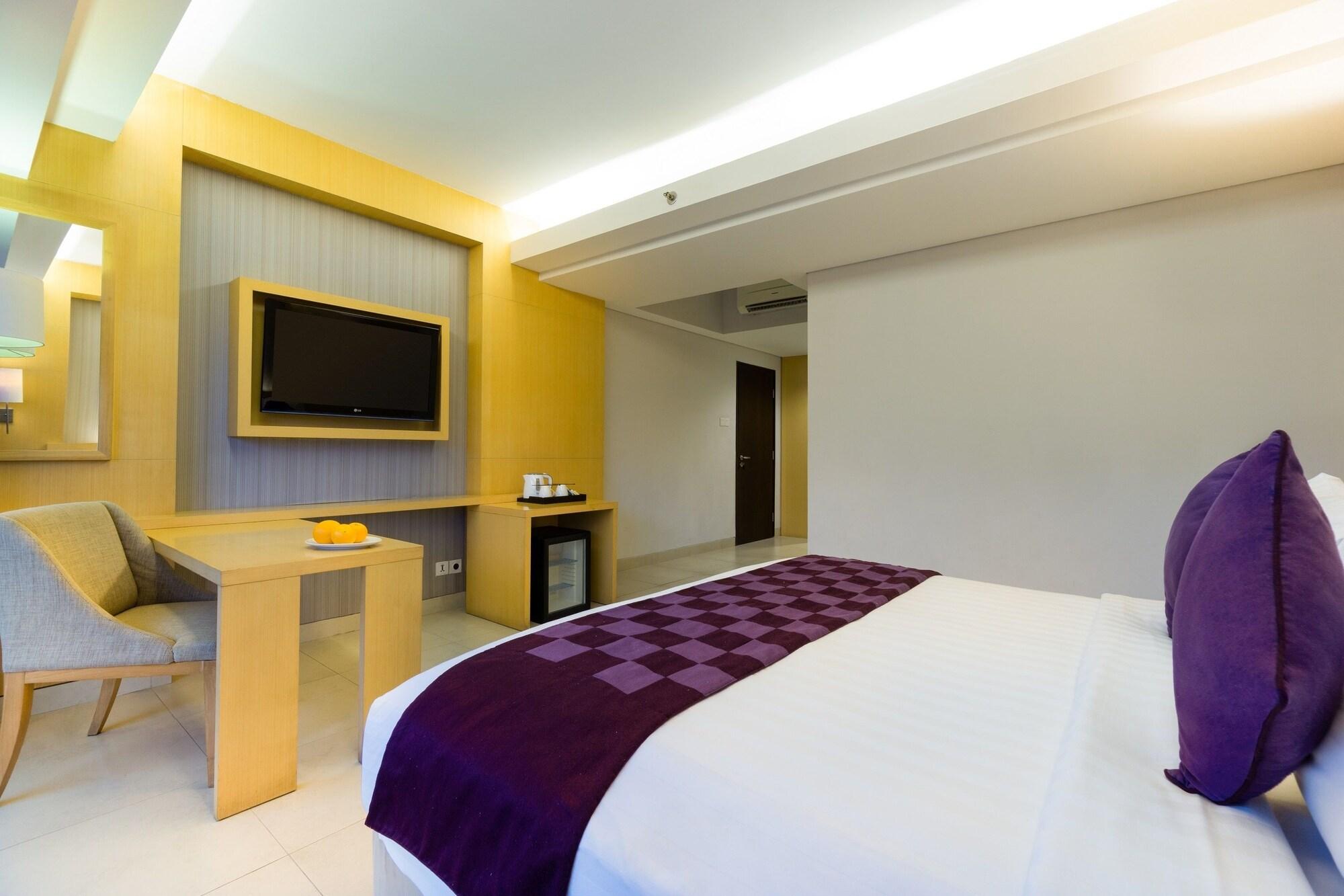Quest Hotel Kuta By Aston Extérieur photo