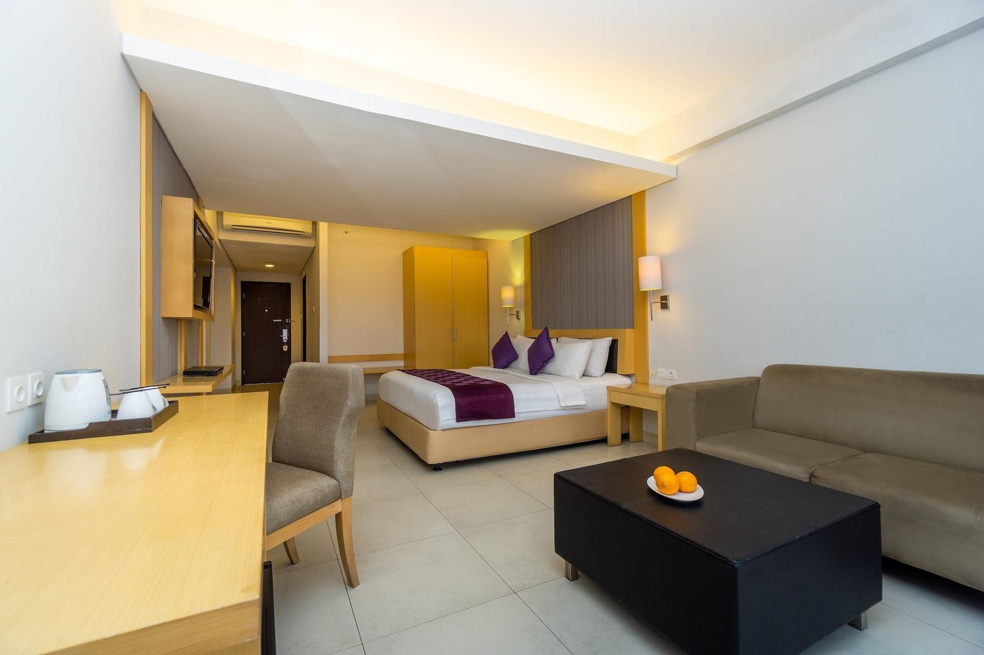 Quest Hotel Kuta By Aston Extérieur photo