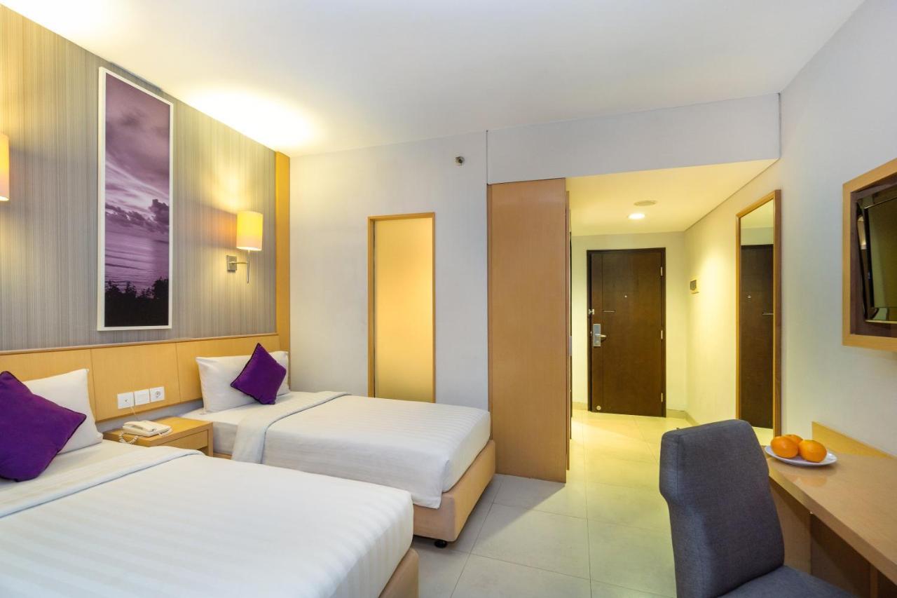 Quest Hotel Kuta By Aston Extérieur photo