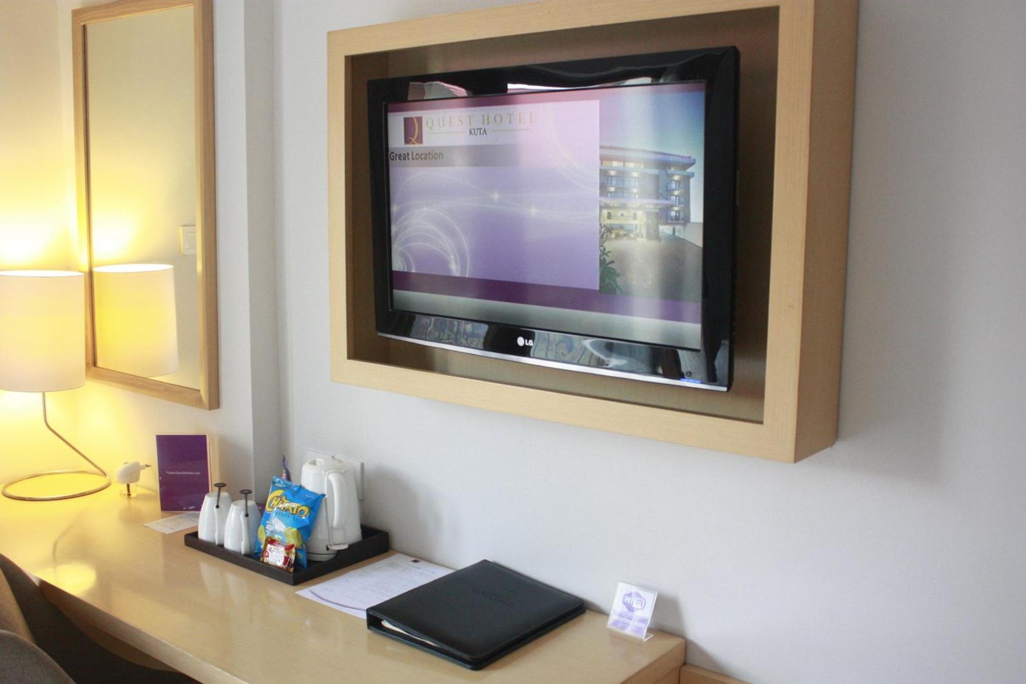 Quest Hotel Kuta By Aston Extérieur photo