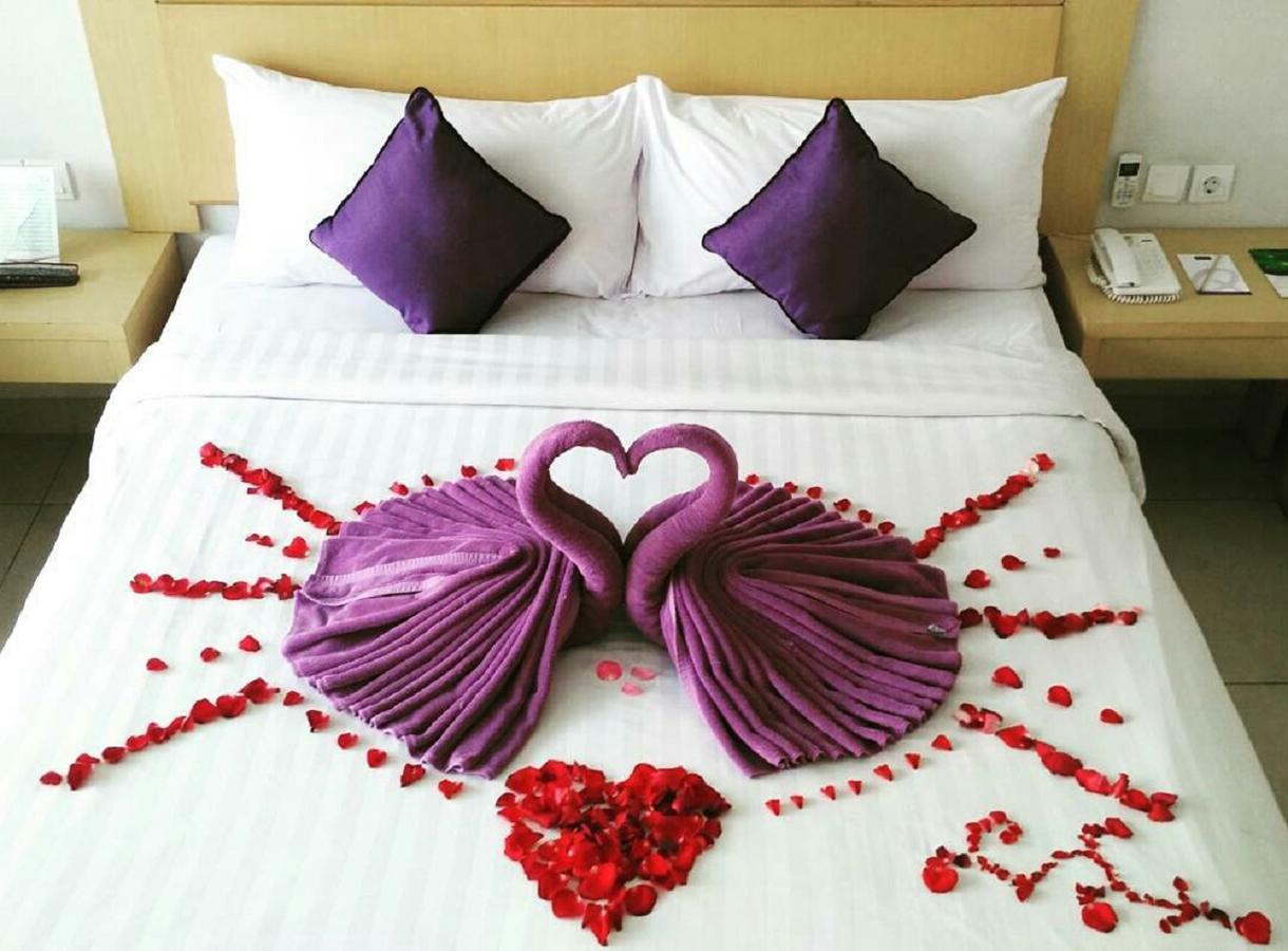 Quest Hotel Kuta By Aston Extérieur photo