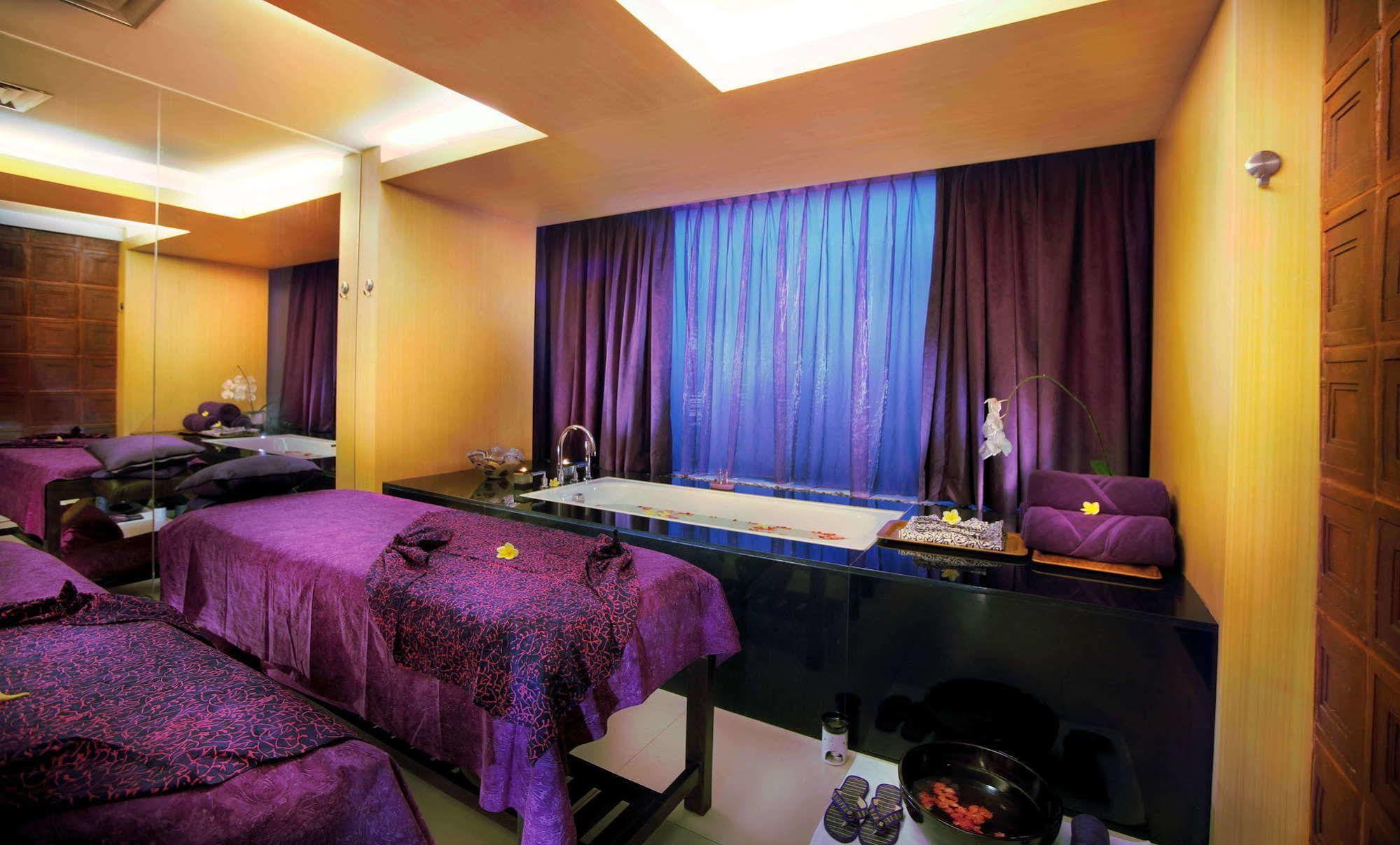Quest Hotel Kuta By Aston Extérieur photo
